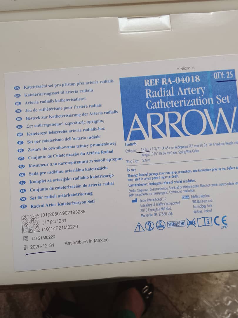 ARROW Radial Artery Catheterization Set